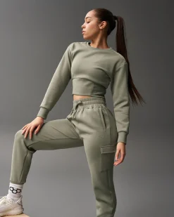 COOL-FEEL Women's Fitted Crew - Olive