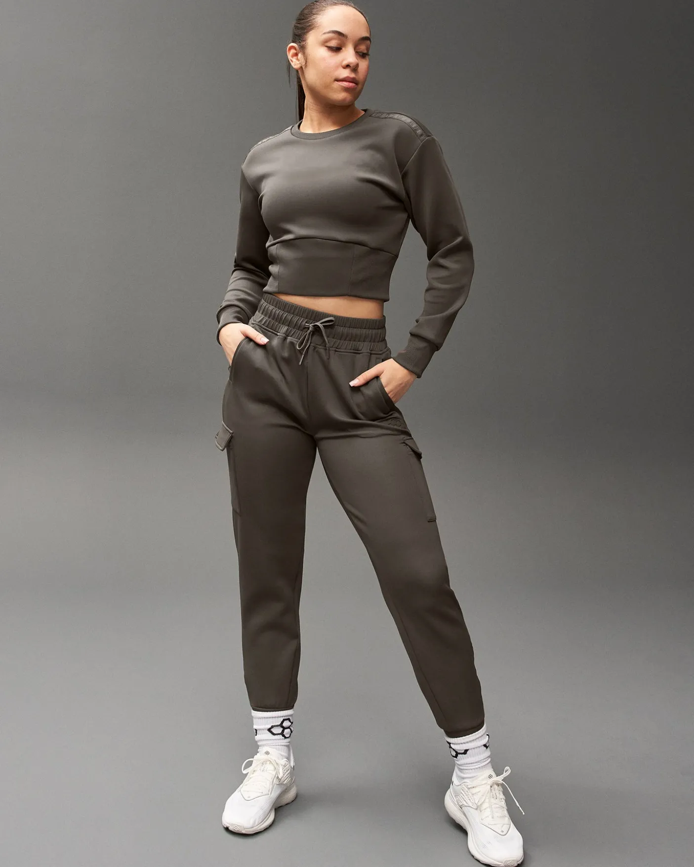 COOL-FEEL Women's Fitted Crew - Cocoa
